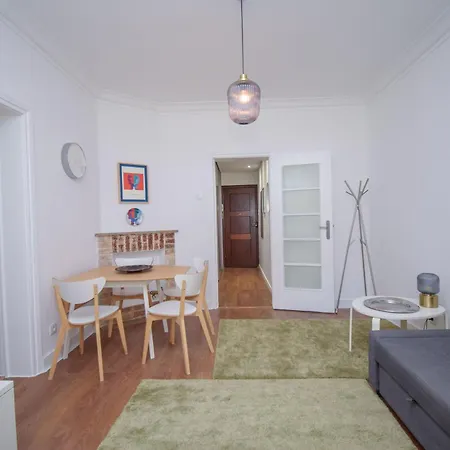 Charming Near Metro * Lisbon