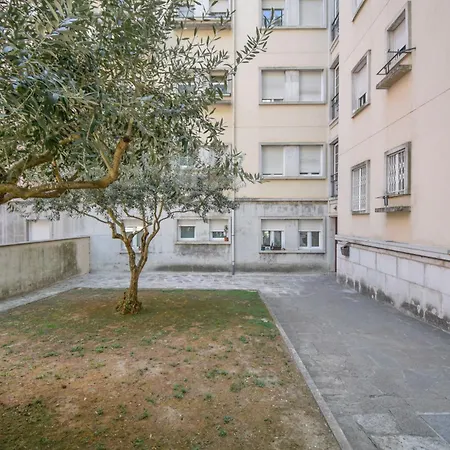 Appartement Charming Near Metro